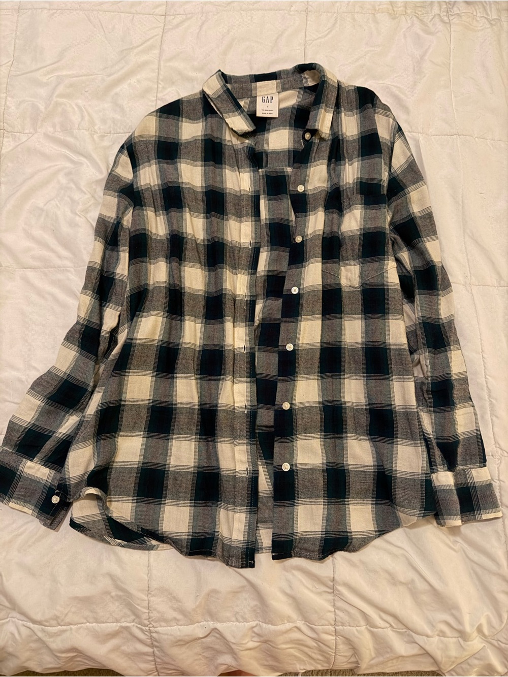 GAP Women’s Black, Green & White Plaid Button-Down Shirt